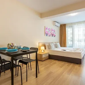 https://apartments-flora.sunnybeach-hotels.org